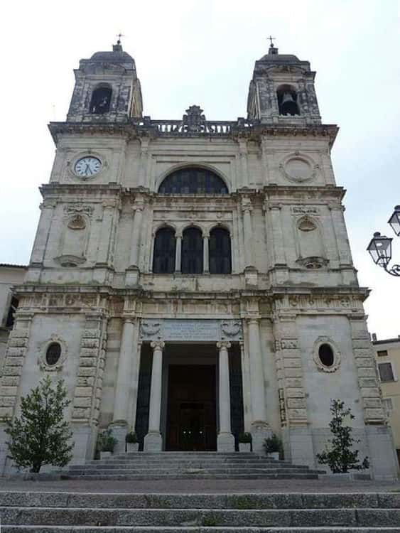 Сан-Валентино-ин-Абруццо-Читериоре