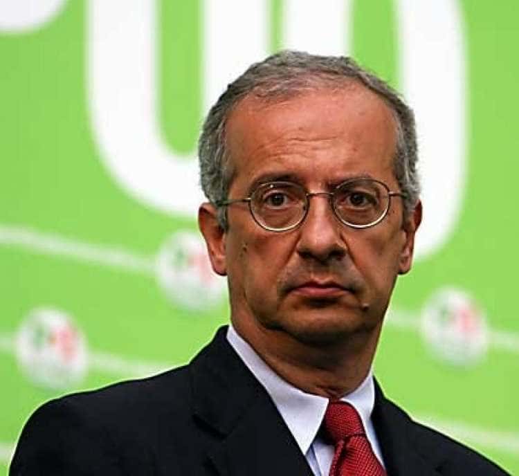 Вальтер Вельтрони — итальянский политик, вице-премьер и министр культуры в правительстве Романо Проди