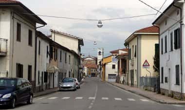 Кьезина-Уццанезе