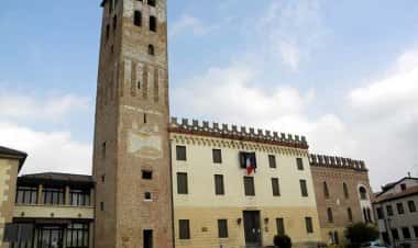 Кампосампьеро