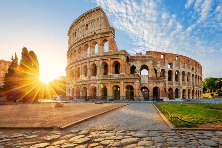 Италия начинает выдавать туристические визы
