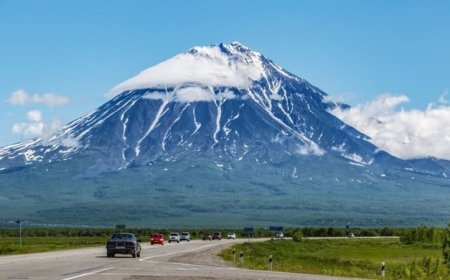 Kamchatka: Terra Selvaggia tra Vulcani e Ghiacciai