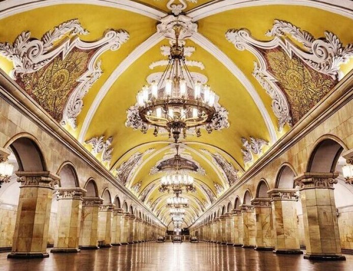 Metropolitana di Mosca
